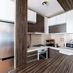 Citycenter Cekalusa Two Bedroom With Garden *