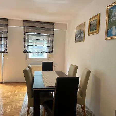 Citycenter Cekalusa Two Bedroom Apartment With Garden
