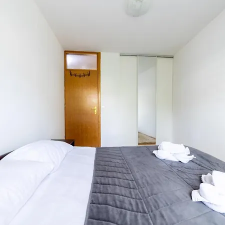 Citycenter Cekalusa Two Bedroom With Garden Sarajevo