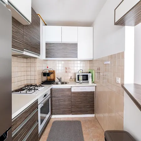 Appartement Citycenter Cekalusa Two Bedroom With Garden